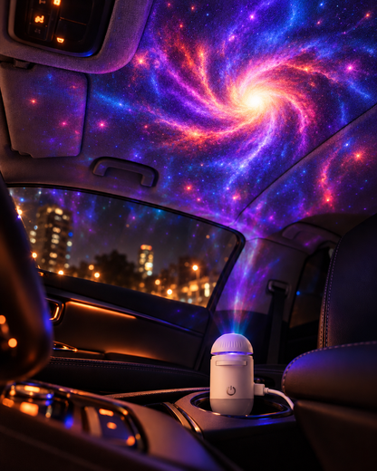 Proyector creando efecto de galaxia en el techo de un auto